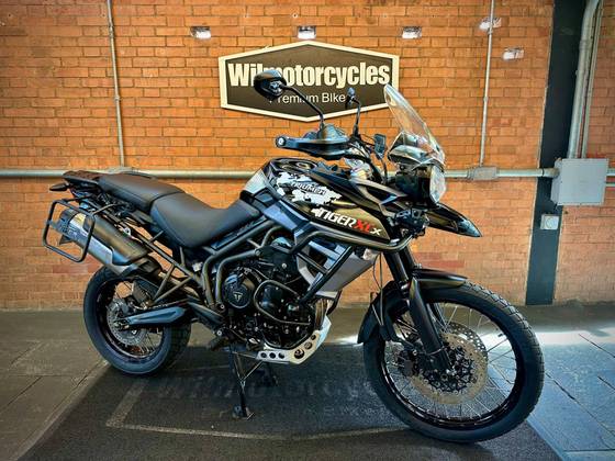 TRIUMPH TIGER 800 XCX TRIUMPH TIGER 800 XCX